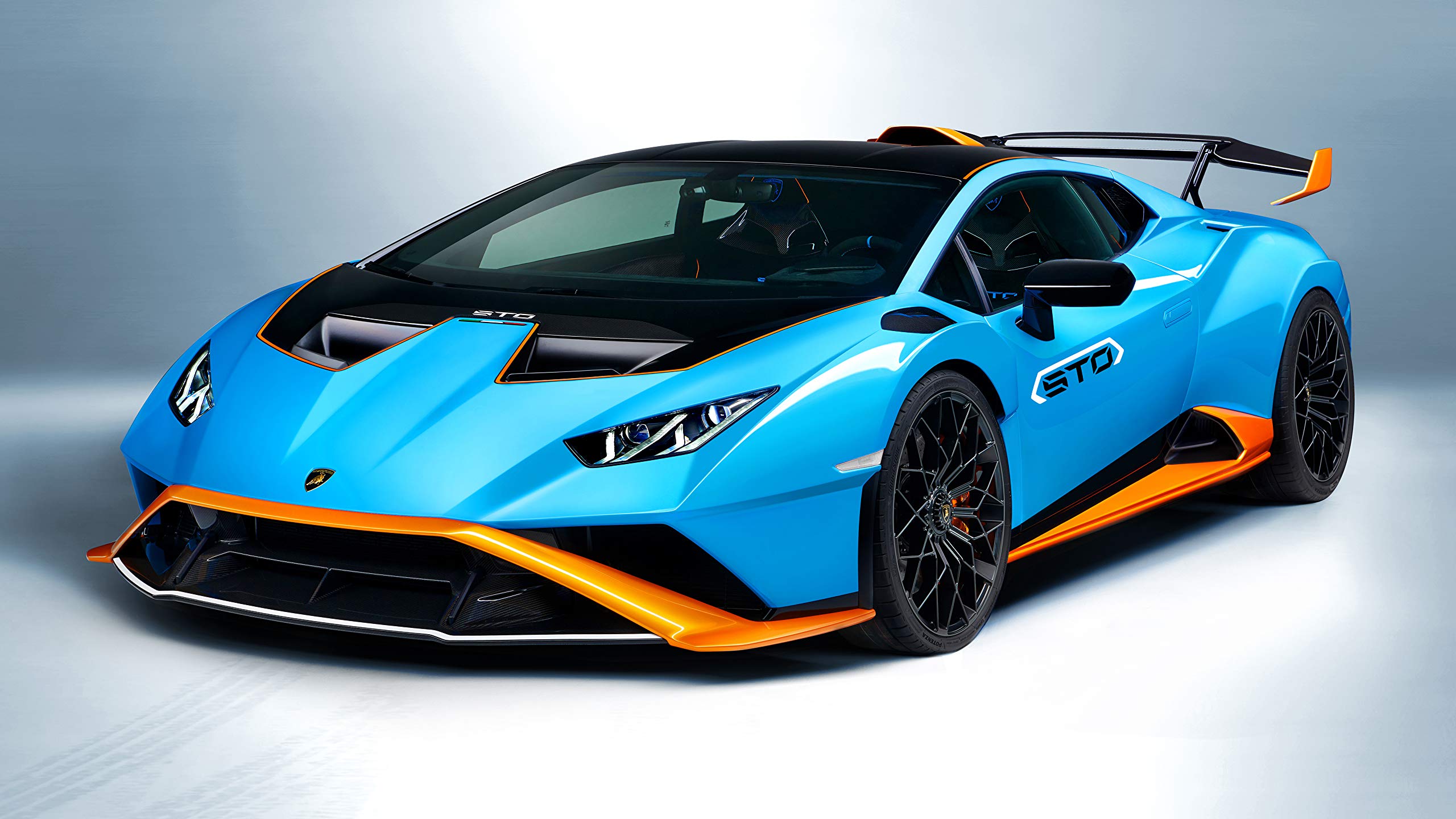Lamborghini Huracan STO スケッチ ポスター Amazon.com: Iconic Arts Laminated 42x24 Poster: Lamborghini